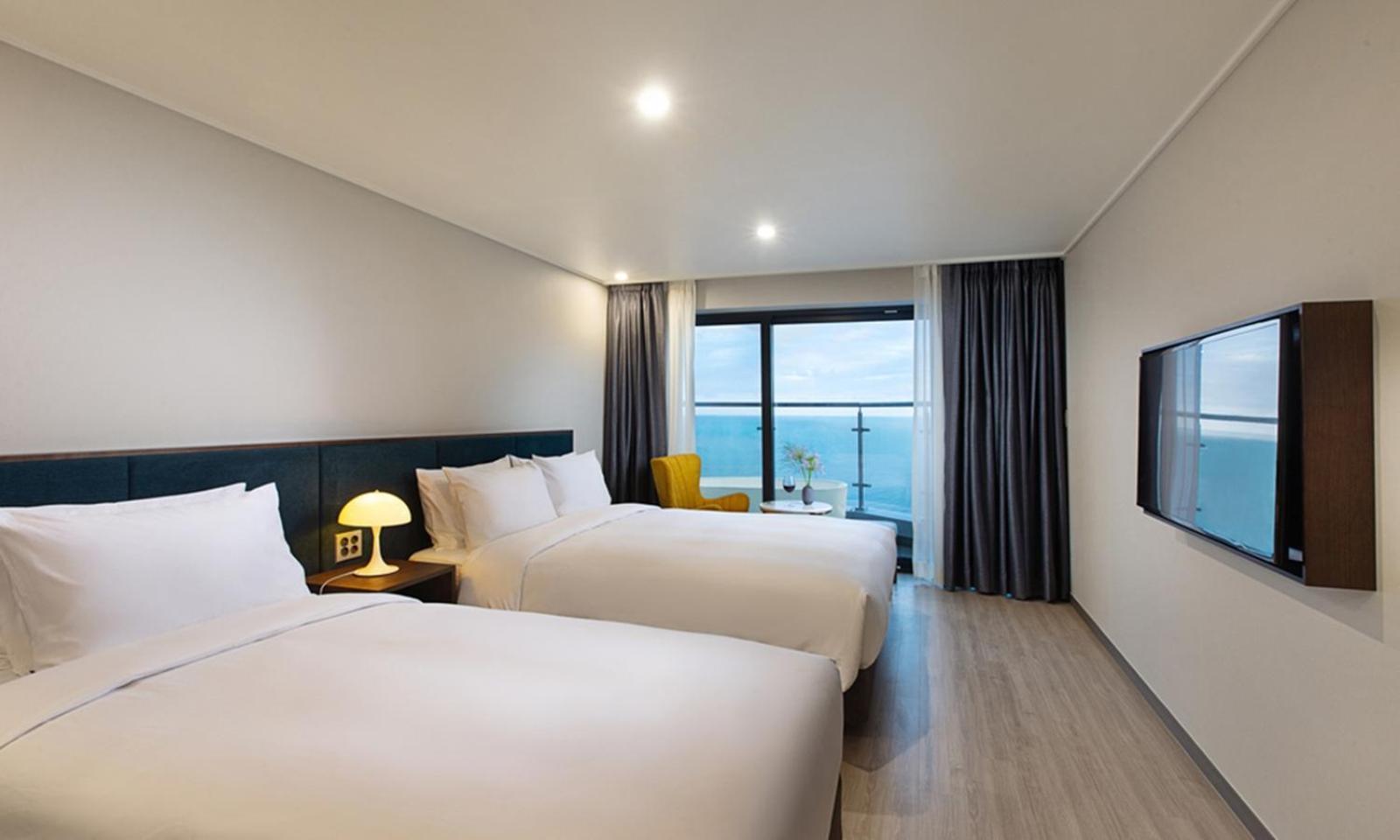 Busan Yeongmu Parade Hotel Haeundae Beach ภายนอก รูปภาพ
