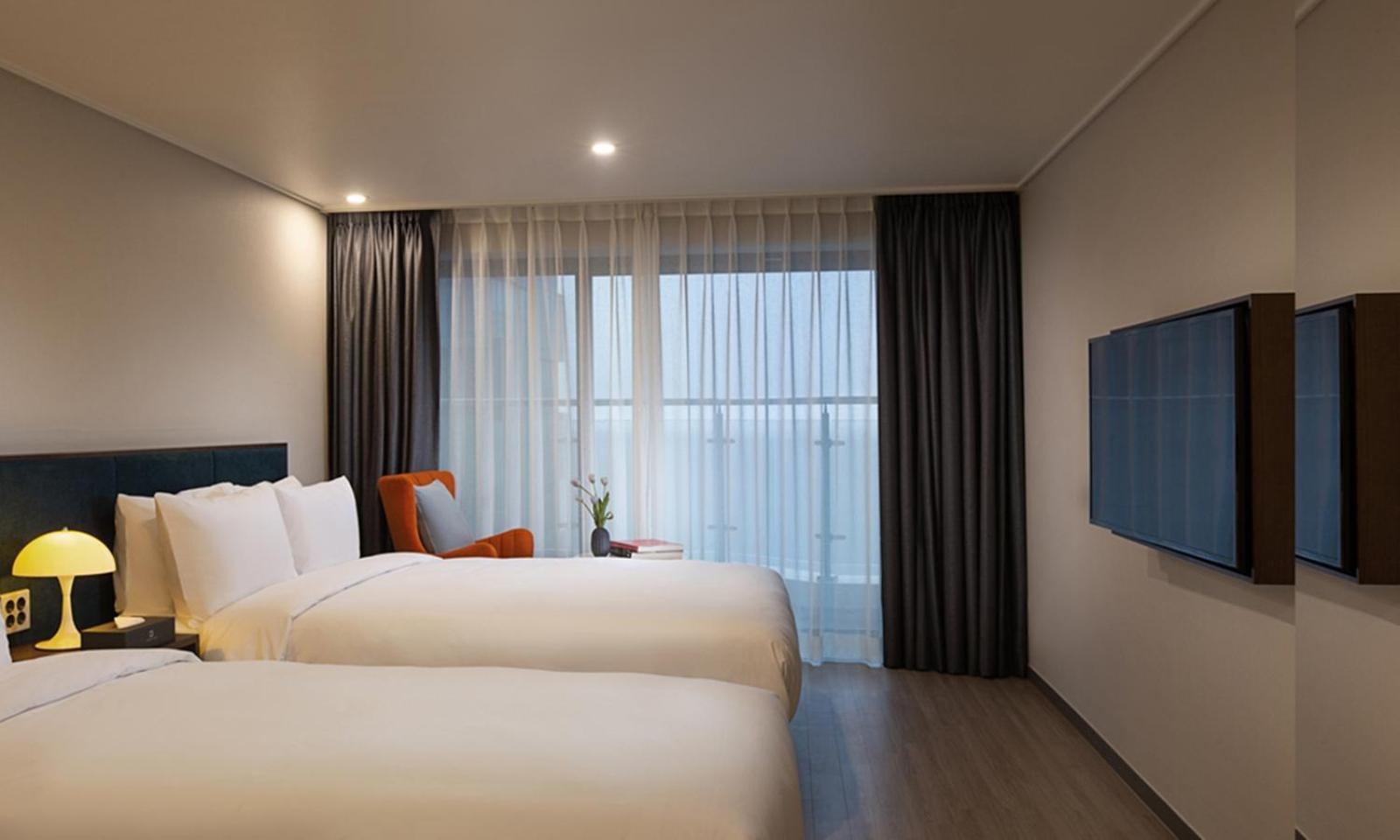 Busan Yeongmu Parade Hotel Haeundae Beach ภายนอก รูปภาพ